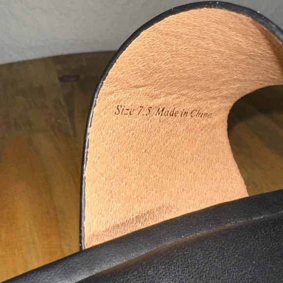 Dolce Vita Cici Black Stella Buckled Platform Slide Sandals Size 7.5 - Picture 10 of 10